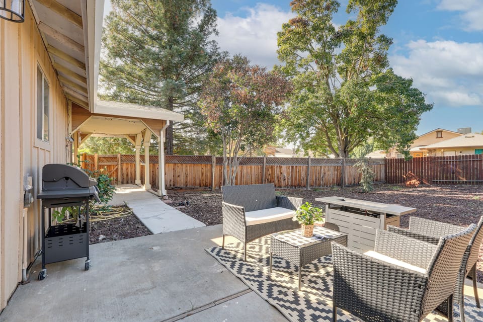 House (3 Bedrooms) | Interior