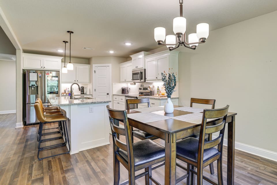 House (3 Bedrooms) | Interior
