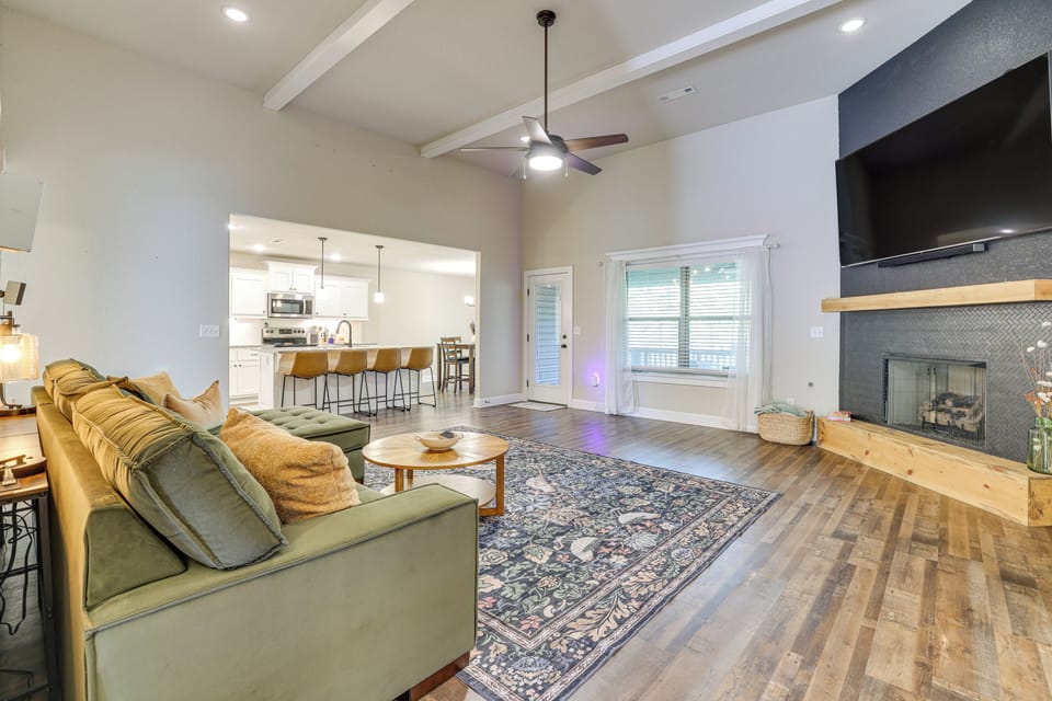 House (3 Bedrooms) | Interior