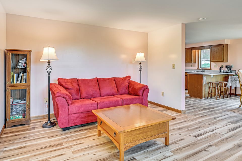 House (2 Bedrooms) | Interior