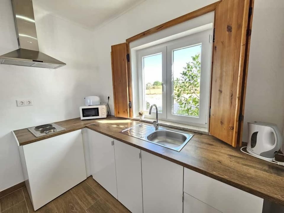 Apartment, 2 Bedrooms, Pool View | Free WiFi