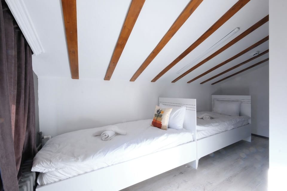 Standard Quadruple Room, City View | Desk, free WiFi