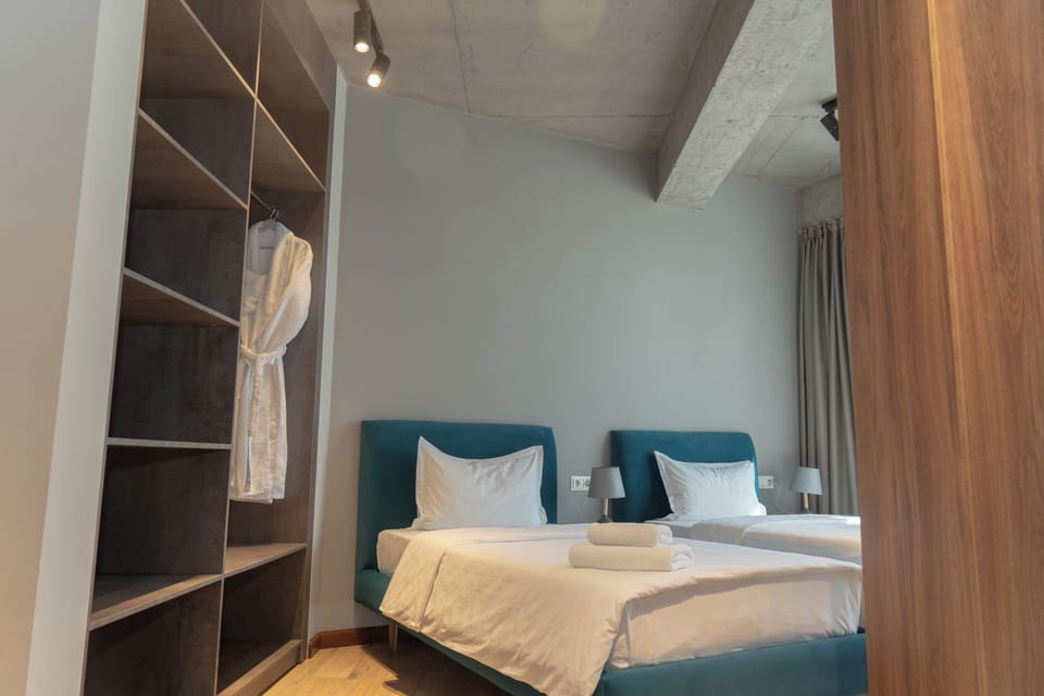 Twin Room, Balcony, City View | Free WiFi