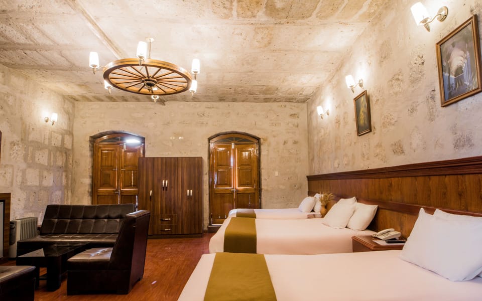 Triple Room | Desk, rollaway beds, free WiFi, bed sheets