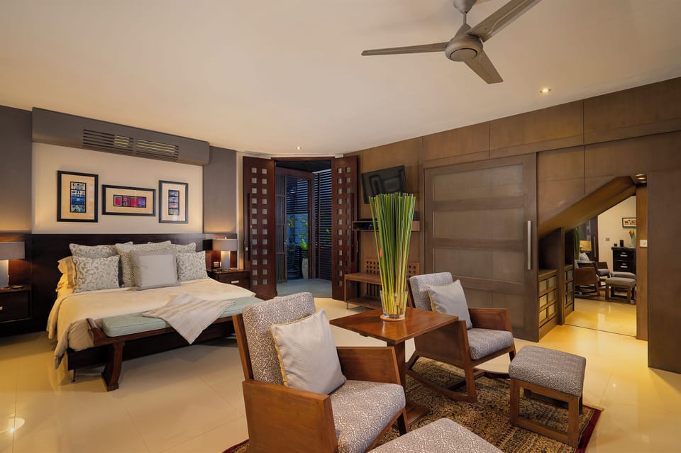 Sky Loft Suite | Egyptian cotton sheets, premium bedding, down comforters, pillowtop beds