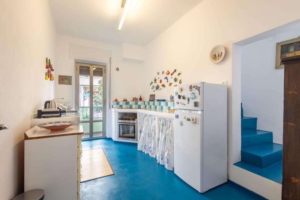 Apartment, 2 Bedrooms, Sea View | Private kitchen | Fridge, microwave, oven, stovetop