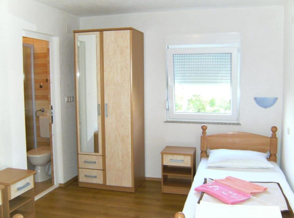 Triple Room (Triple room with Balcony) | 18 bedrooms