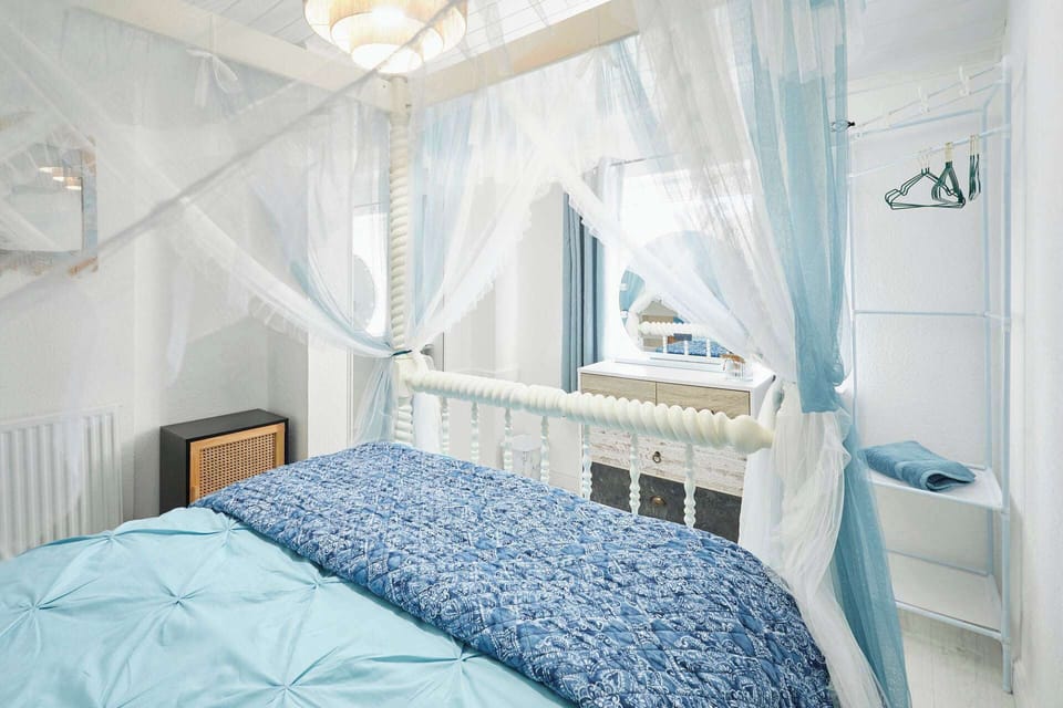Host Stay The Cheeky Squirrel Apartment in Wallasey