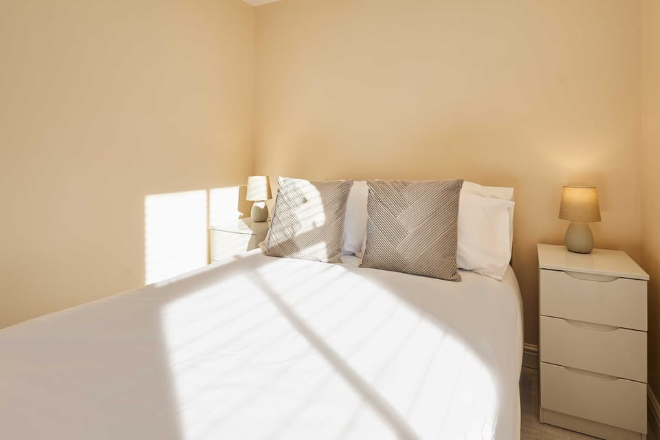 Host Stay Ross View Second Floor Apartment Apartment in England