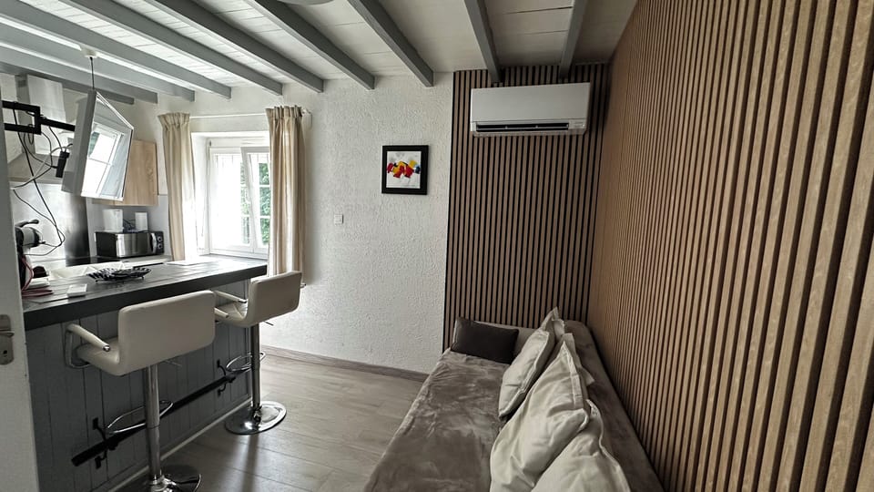 Studio, Balcony, Courtyard View | Living area | LED TV