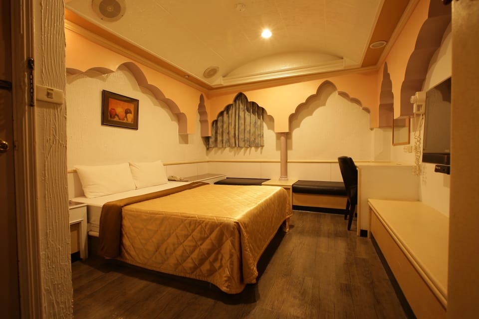 Standard Double Room | Desk, rollaway beds, free WiFi