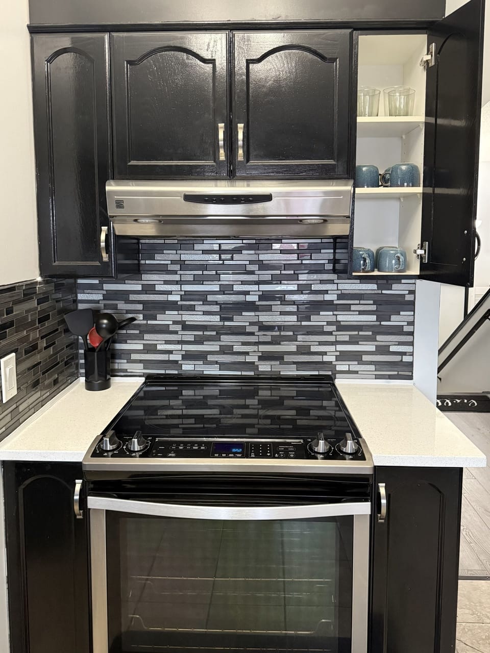 Superior House, Private Bathroom, Park View (Full Private House) | Shared kitchen | Highchair, spices, paper towels, kitchen island