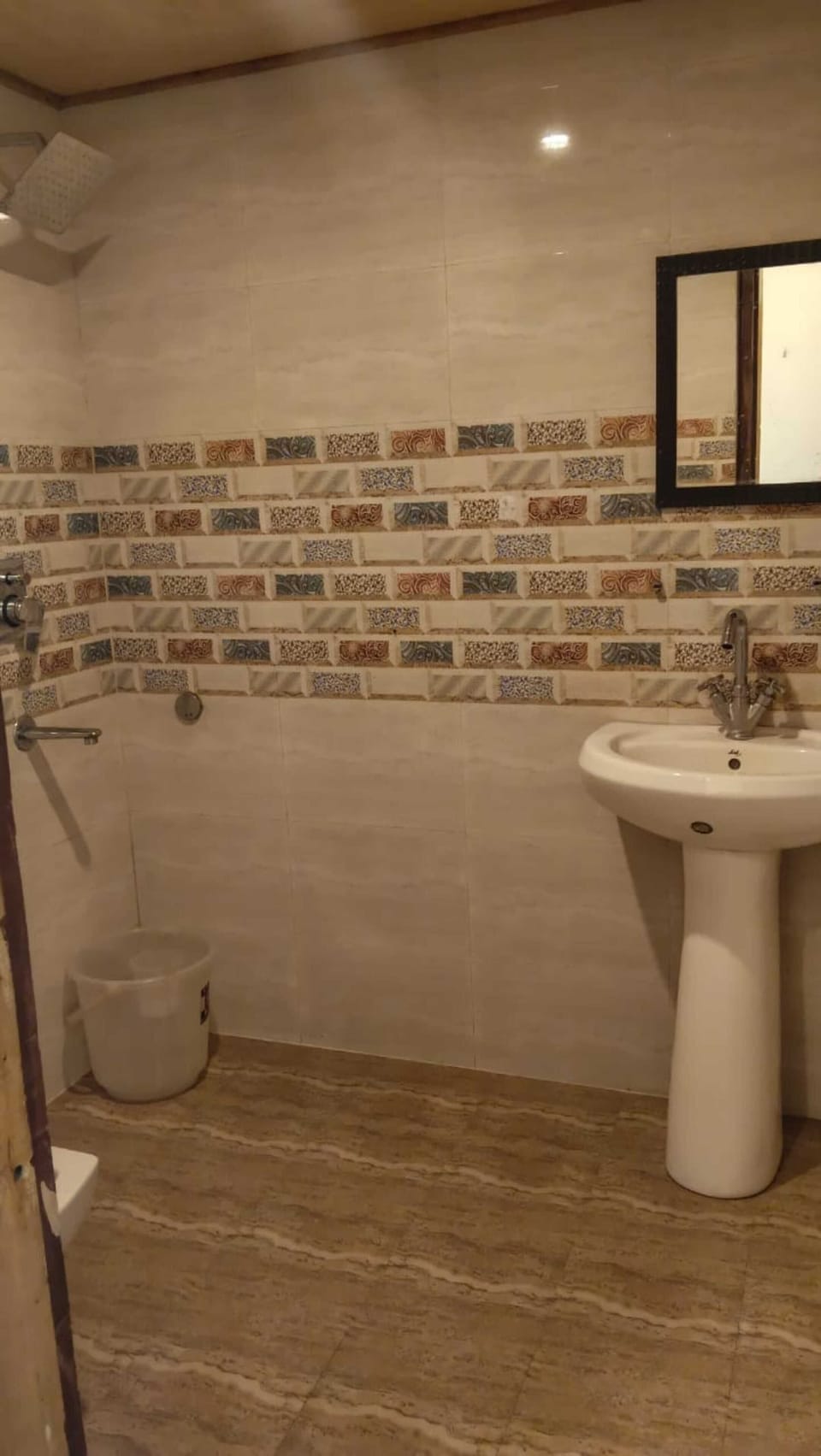 Shower, towels, soap, shampoo