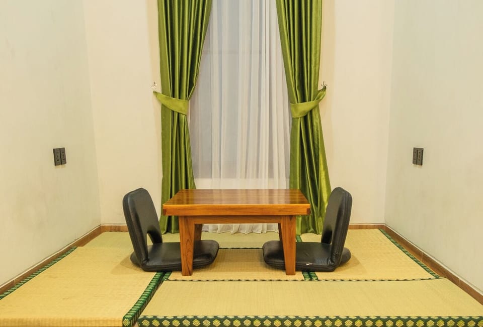 Family Double Room | Desk, free WiFi