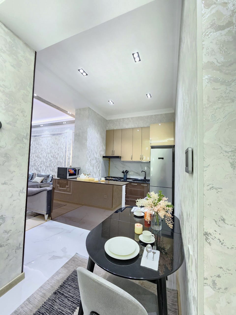 Comfort Apartment, Multiple Beds, Kitchen, City View | Private kitchen | Fridge, microwave, stovetop, dishwasher
