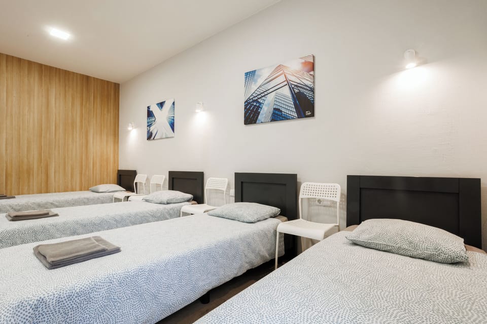 Family Room, City View | Desk, free WiFi