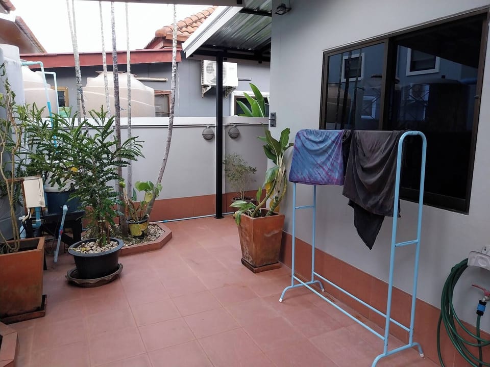 Bungalow, 2 Bedrooms, Smoking, Patio | Property grounds