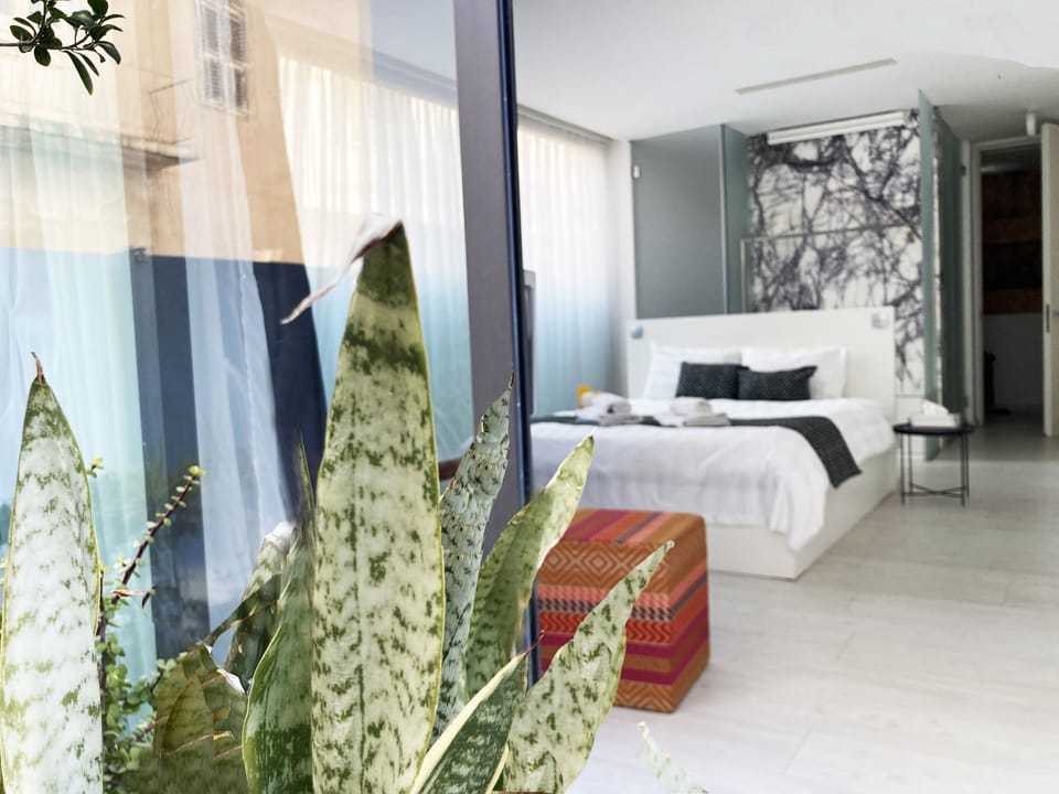 Standard Double Room | Premium bedding, memory foam beds, minibar, in-room safe