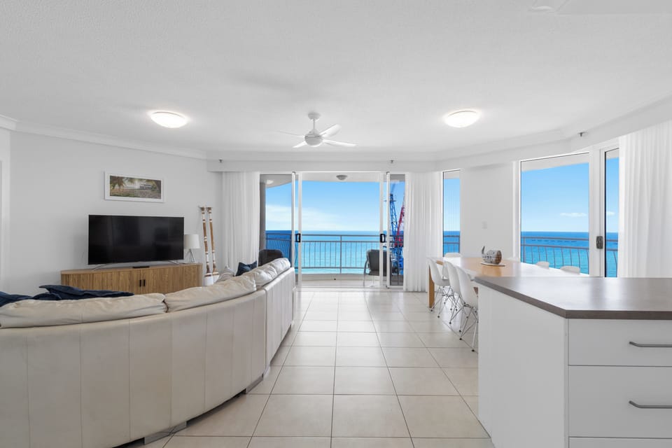 Superior Apartment, Balcony, Ocean View | Living area | Flat-screen TV