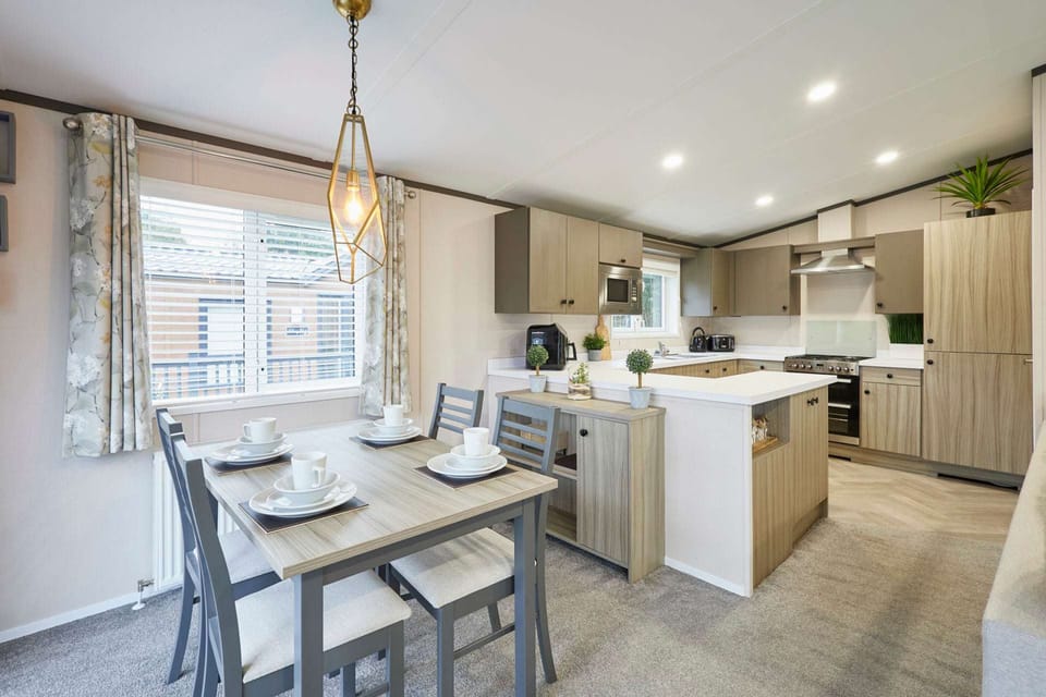 House | 2 bedrooms, desk, Internet