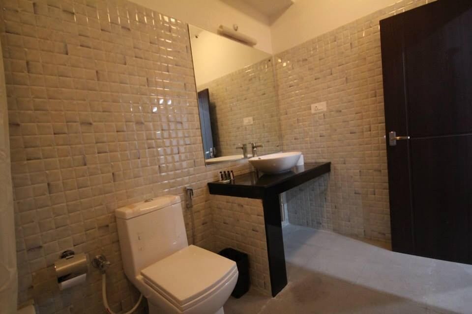 Standard Double or Twin Room, 1 Bedroom | Bathroom | Shower, free toiletries, towels