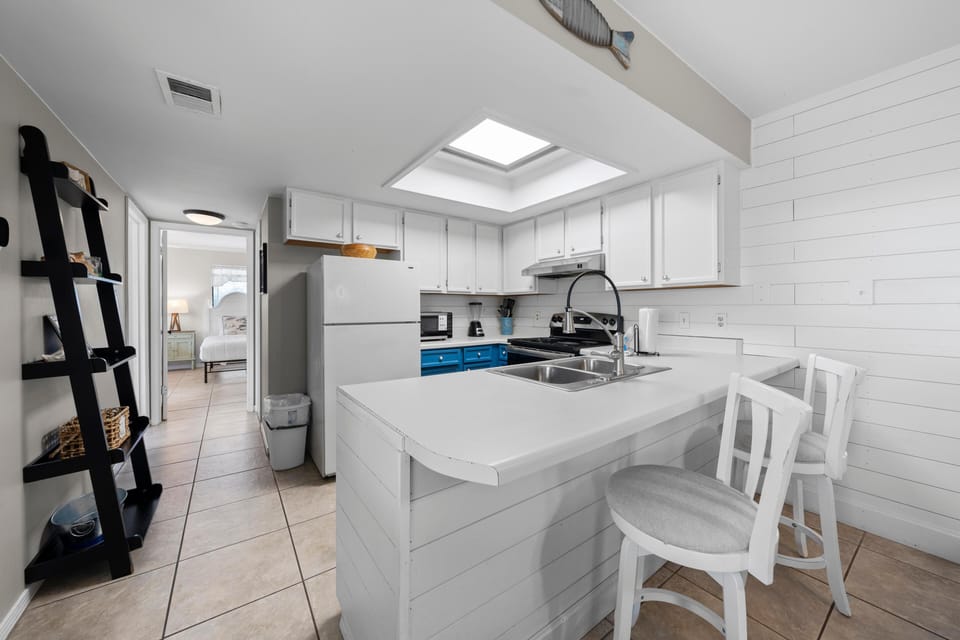 Condo, Multiple Beds (Romar Village 322) | Private kitchen | Oven, toaster