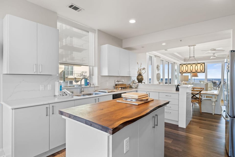 Condo, Multiple Beds (La Playa 201) | Private kitchen | Oven, toaster