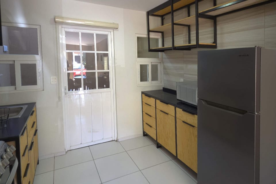 Standard House, 2 Bedrooms | Private kitchen