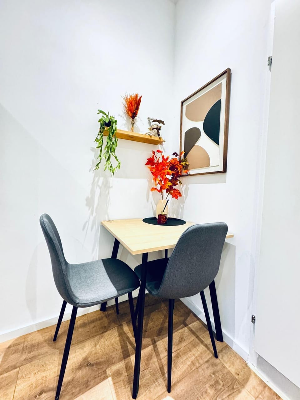 Basic Apartment | Iron/ironing board (on request)