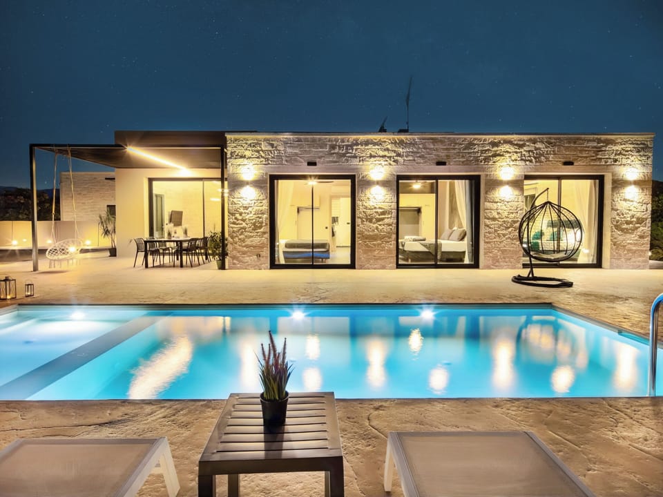 Front of property - evening/night