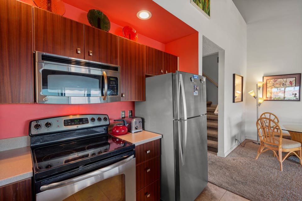 Condo, 2 Bedrooms | Private kitchen | Coffee/tea maker, fridge, oven, toaster