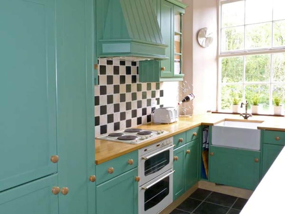 Dishwasher, cookware/dishes/utensils