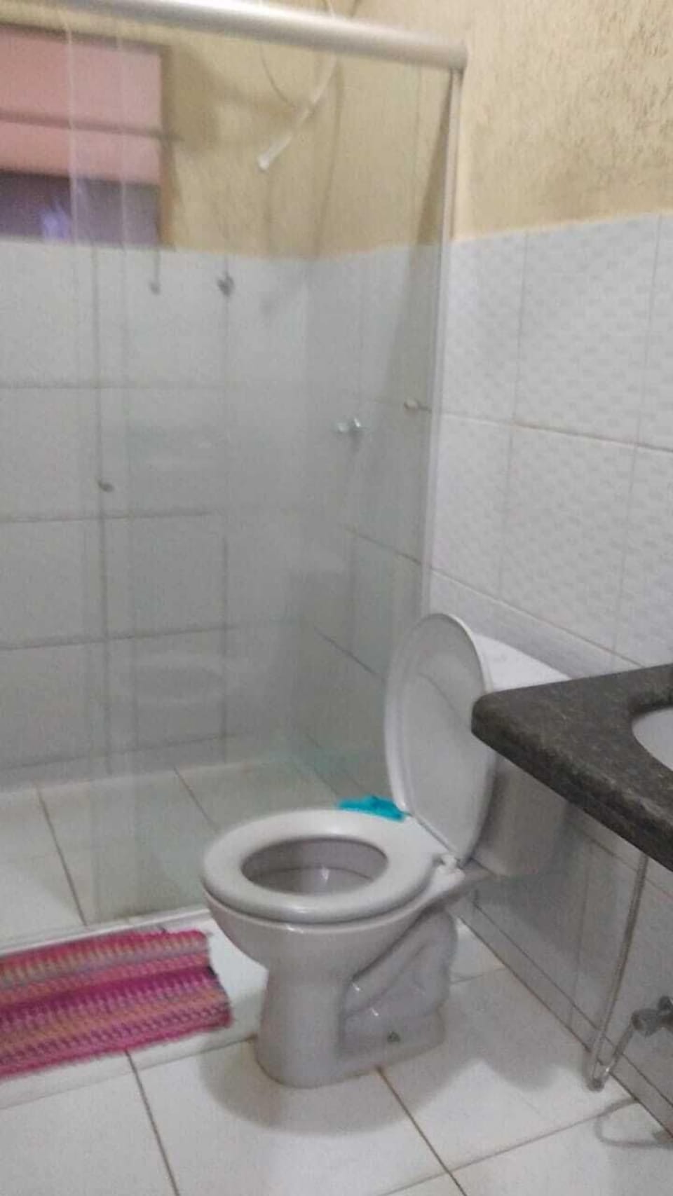 Economy Double or Twin Room | Bathroom | Hair dryer, towels, toilet paper