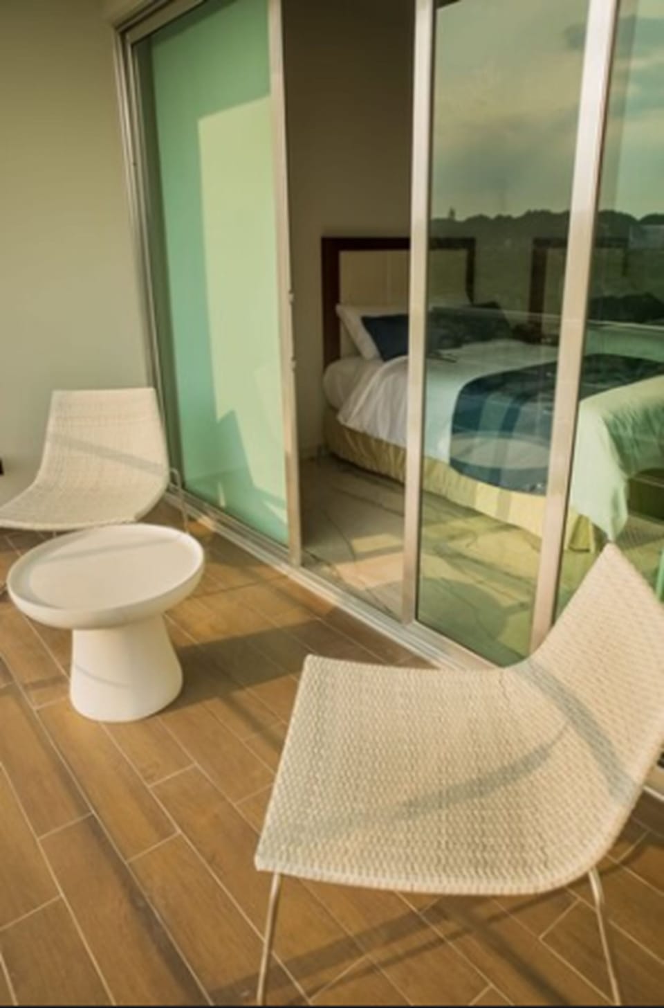 Junior Suite, 1 King Bed, Balcony, Pool View | Balcony