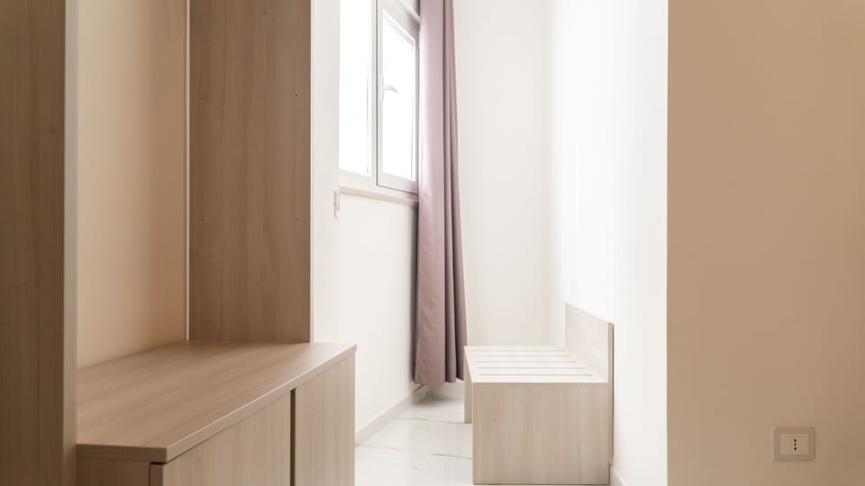 Standard Double or Twin Room, Ensuite (Medella) | In-room safe, blackout drapes, soundproofing, WiFi (free)