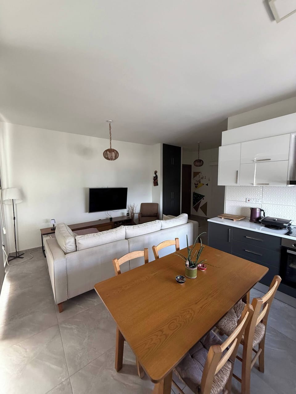Apartment, 2 Bedrooms, Accessible, Smoking | Living area | Books