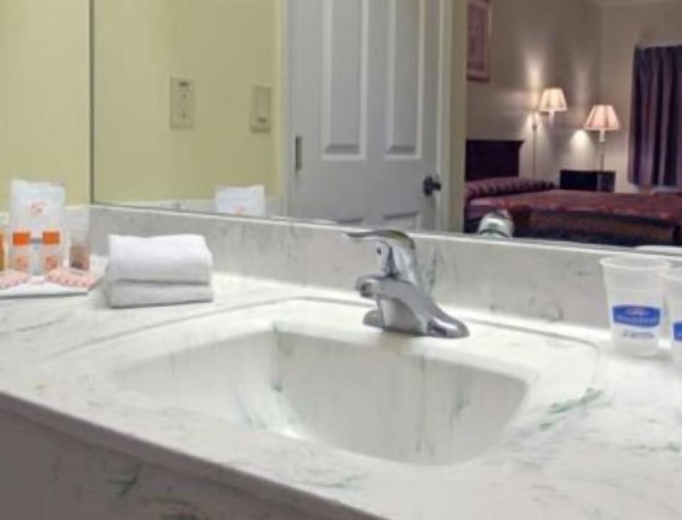 Bathroom sink