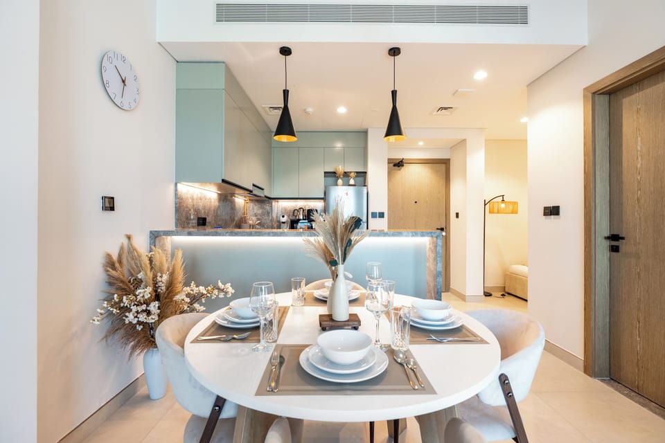 Luxury Apartment, Golf View | In-room dining