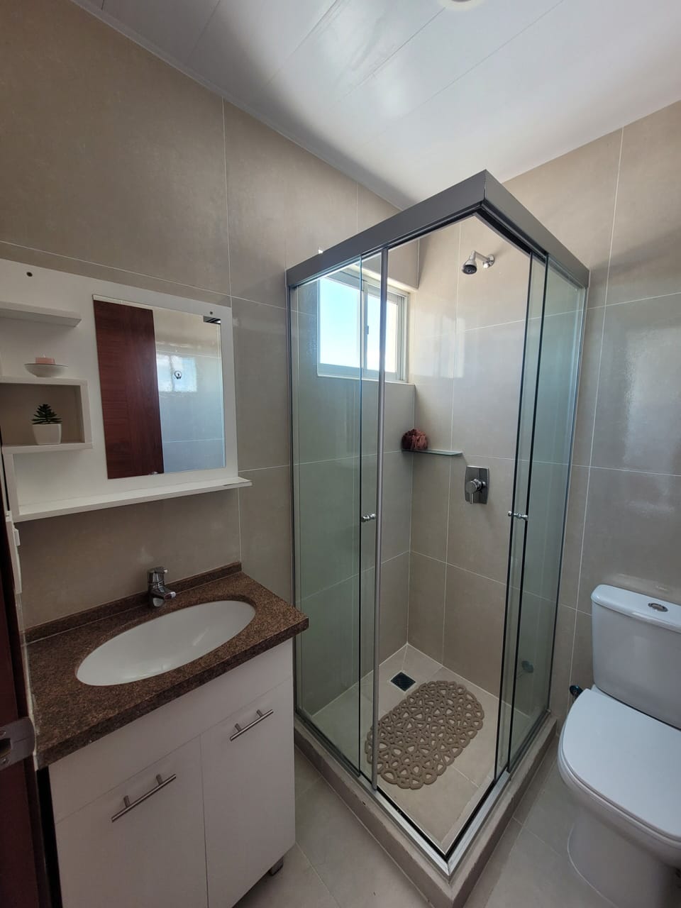 Comfort Double Room, City View | Bathroom | Shower, towels, soap, shampoo