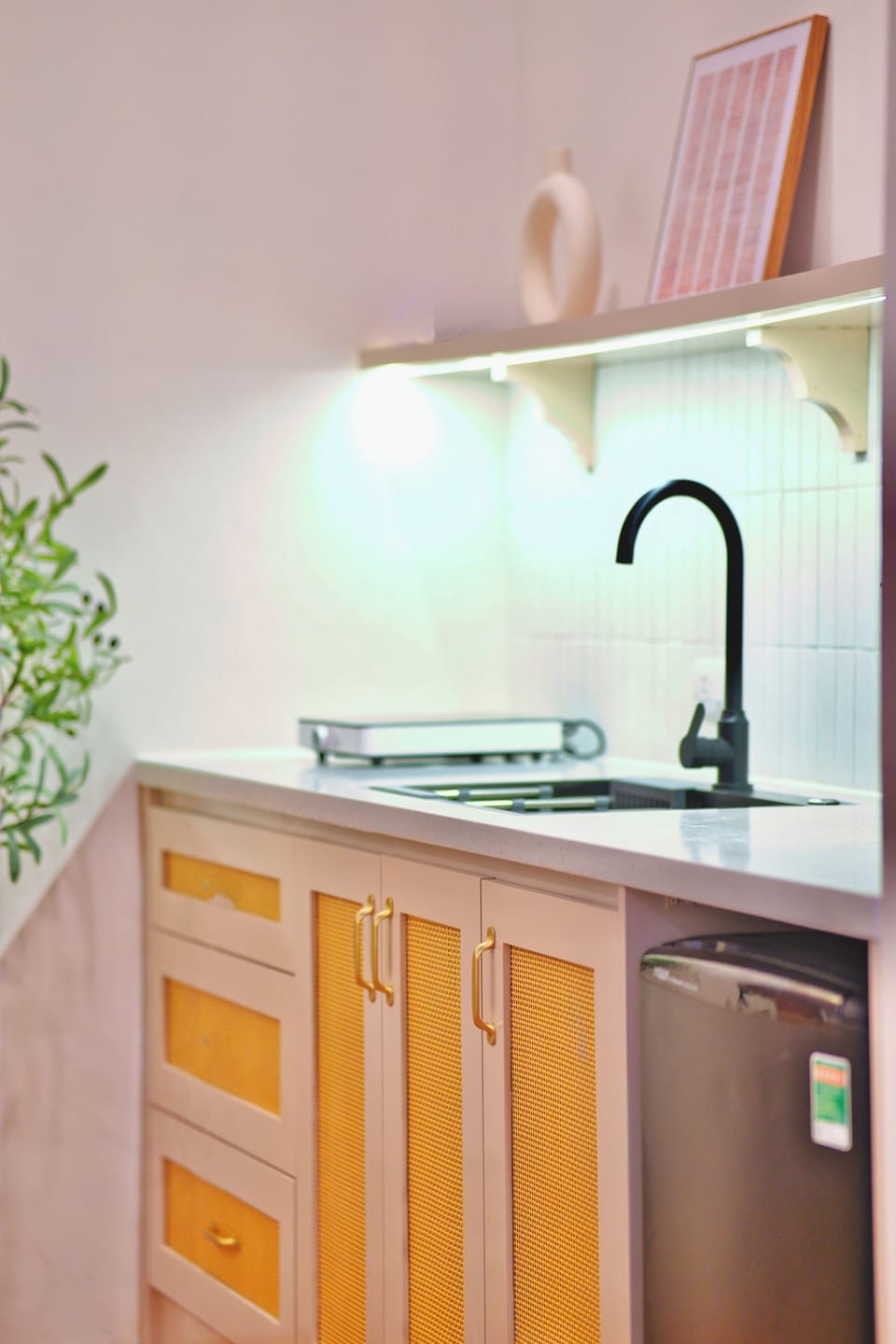 Premium Studio, City View | Private kitchen | Mini-fridge, stovetop, electric kettle, cookware/dishes/utensils