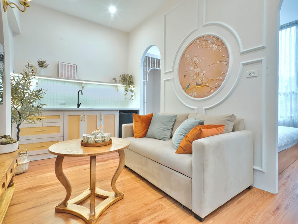 Premium Studio, City View | Desk, blackout drapes, free WiFi, bed sheets