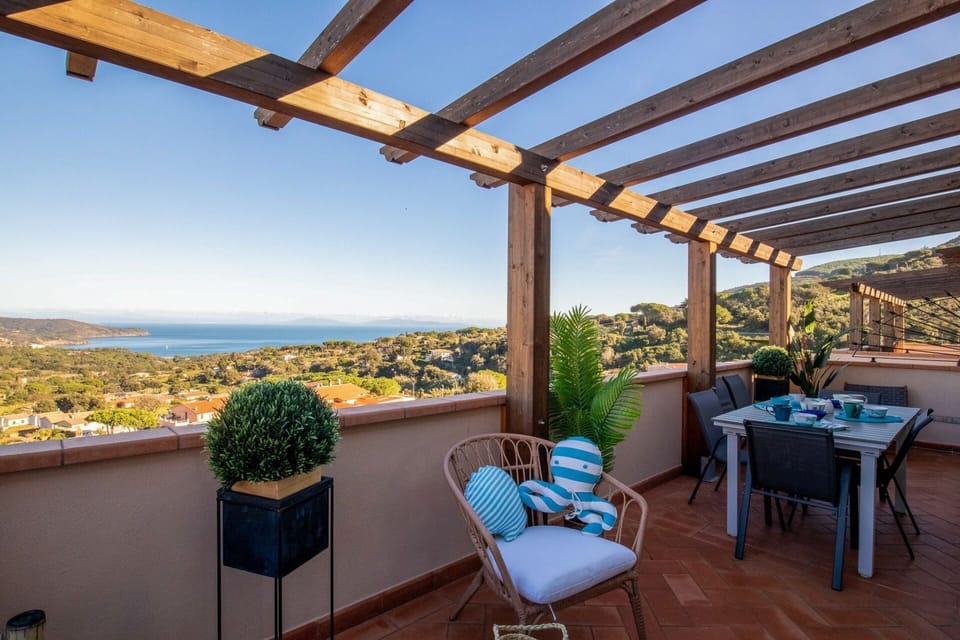 Deluxe Apartment, Sea View | Terrace/patio