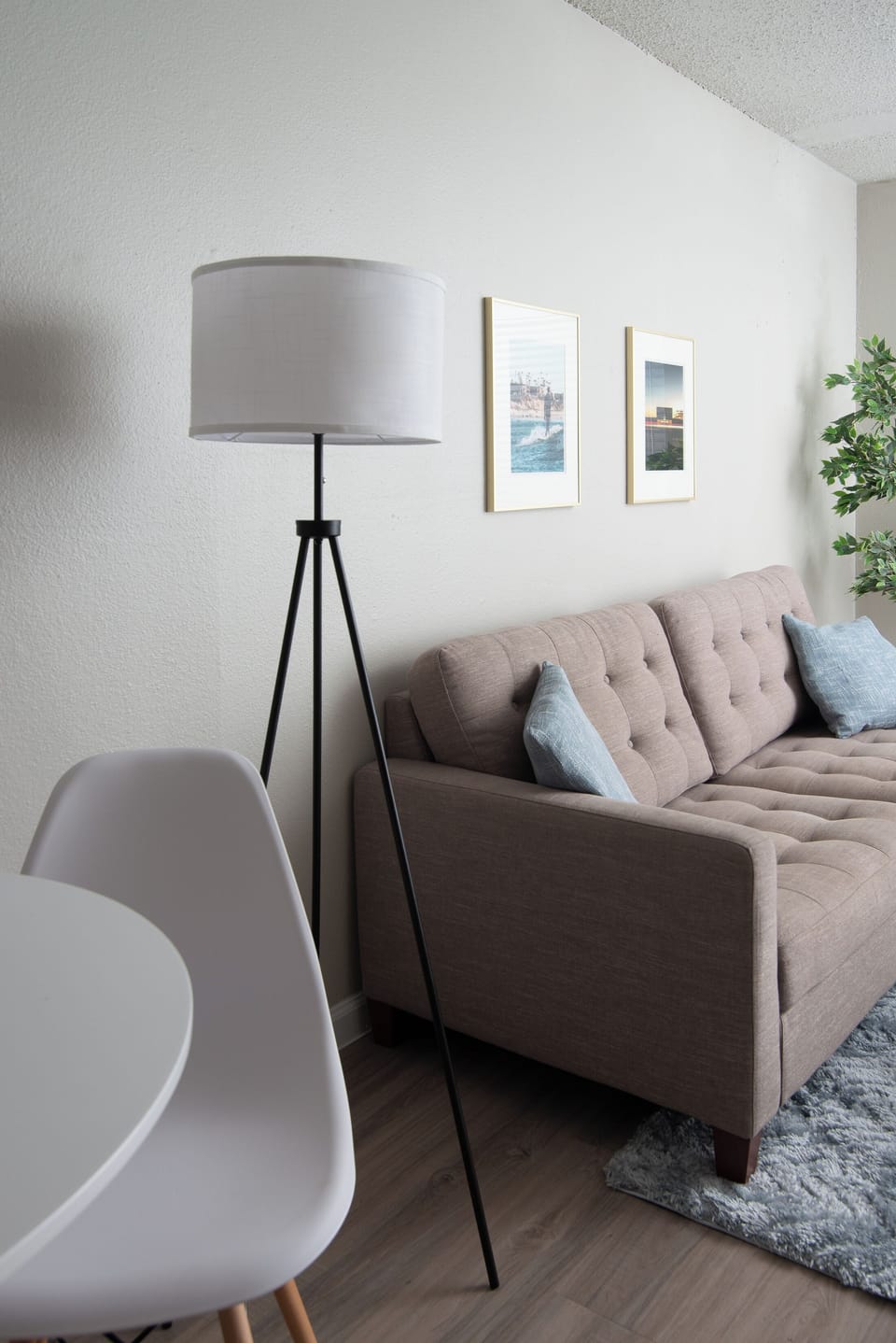 Classic Apartment, Non Smoking, Kitchen | Living area