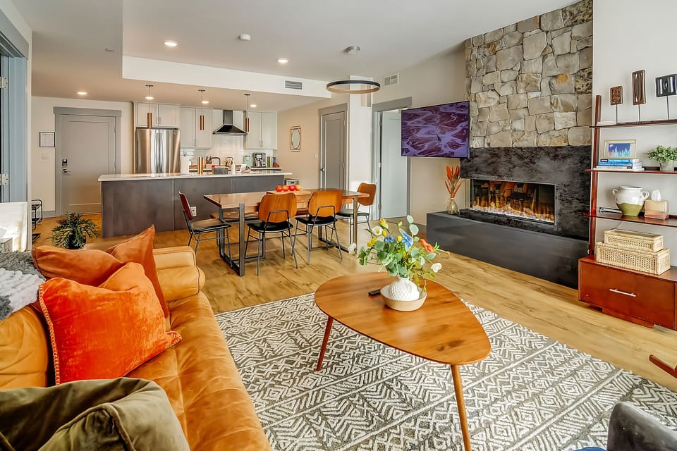 Condo, 2 Bedrooms | Living area | Smart TV