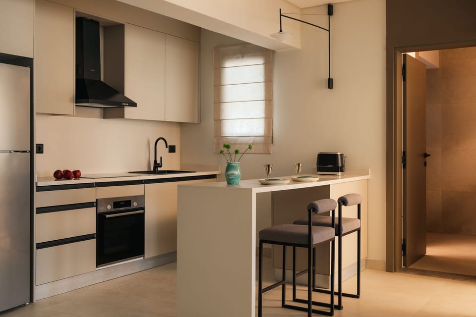 Apartment, 1 Bedroom, City View | Private kitchen