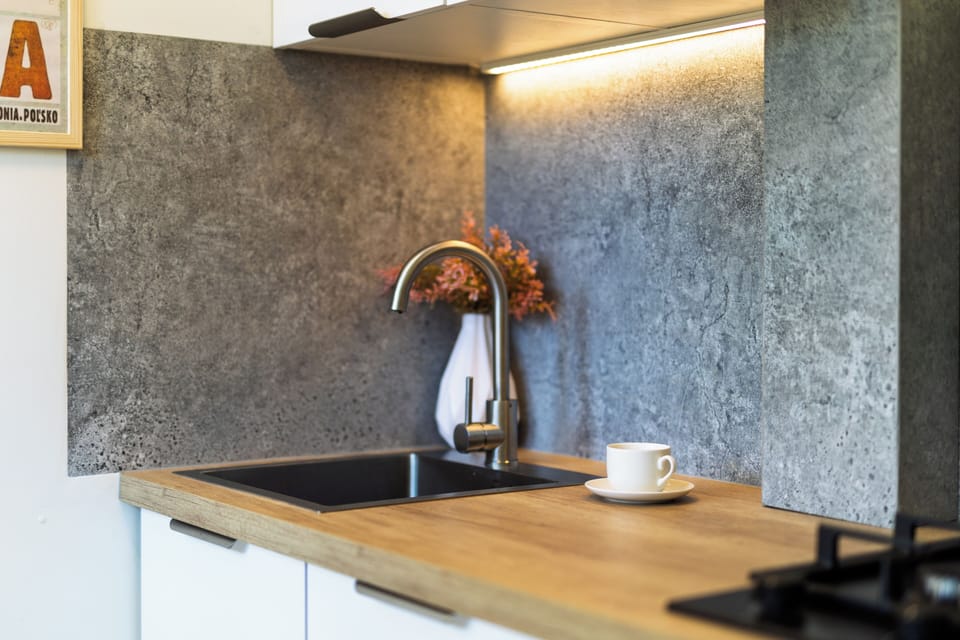 Apartment, City View | Private kitchen | Espresso maker, electric kettle, dining tables