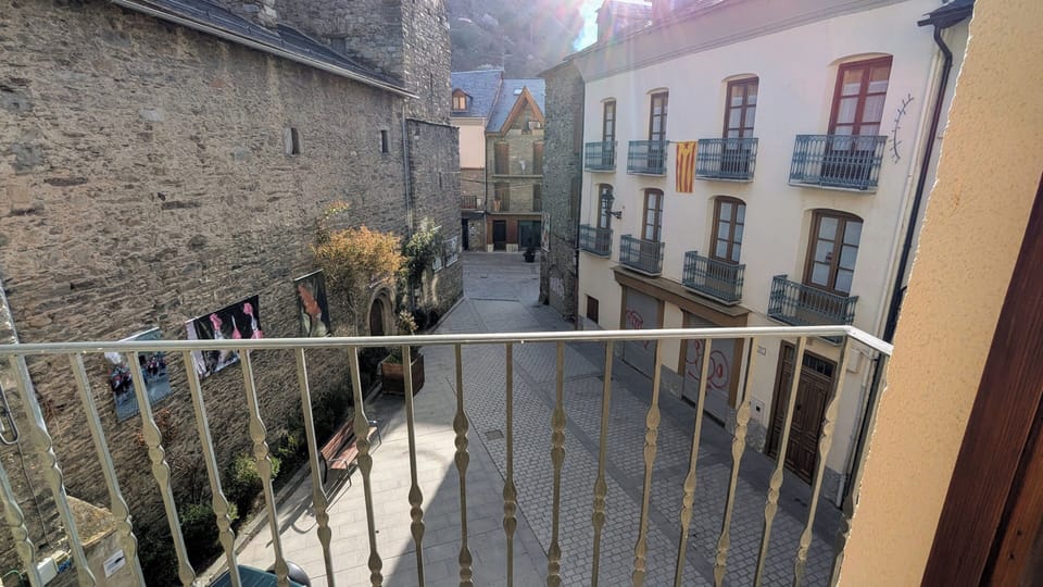 Classic Double Room, Balcony, City View | Free WiFi, bed sheets