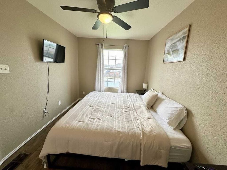 Iron/ironing board, free WiFi