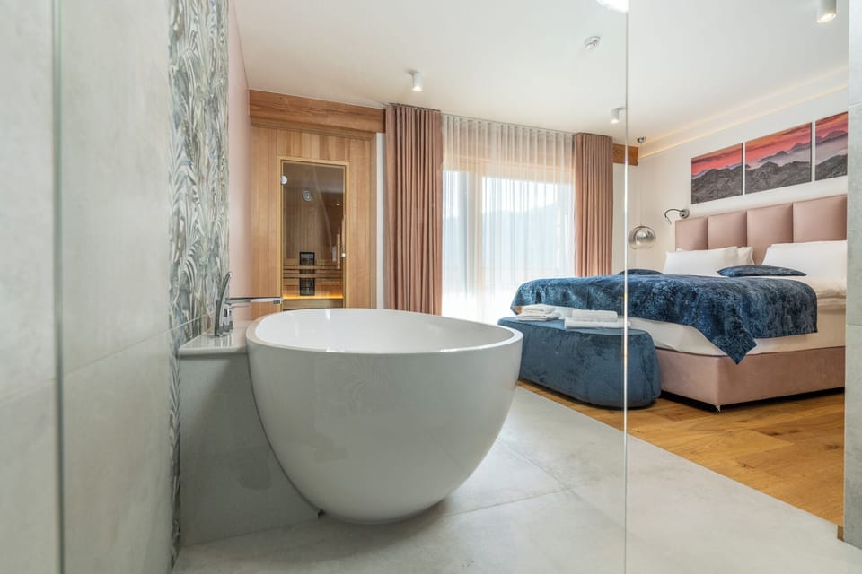 Deluxe Double Room, Balcony, Mountain View | In-room safe, blackout drapes, soundproofing, iron/ironing board