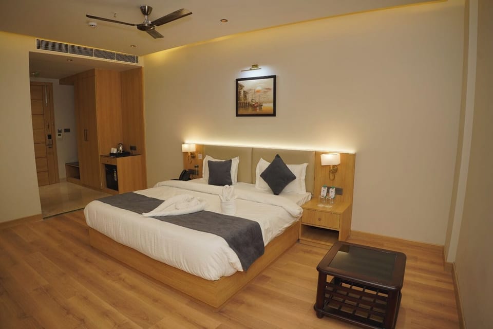 Executive Room, City View